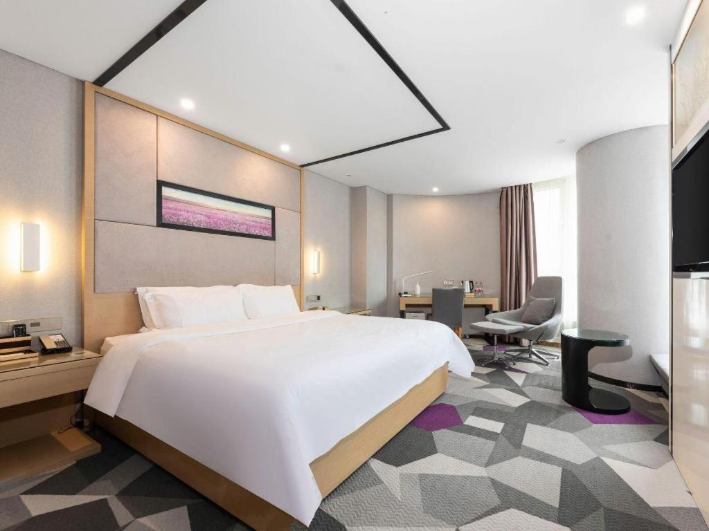 Lavande Hotel Nanchang Ai XI Hu Subway East Station Branch Екстер'єр фото