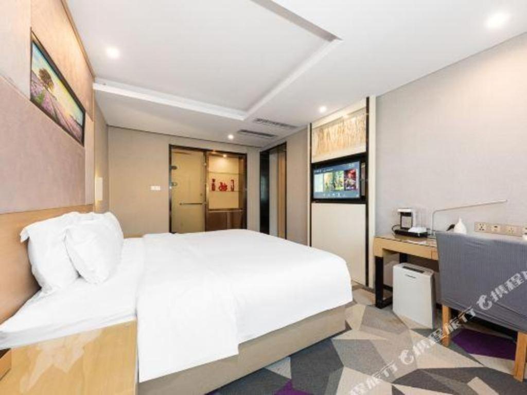 Lavande Hotel Nanchang Ai XI Hu Subway East Station Branch Екстер'єр фото
