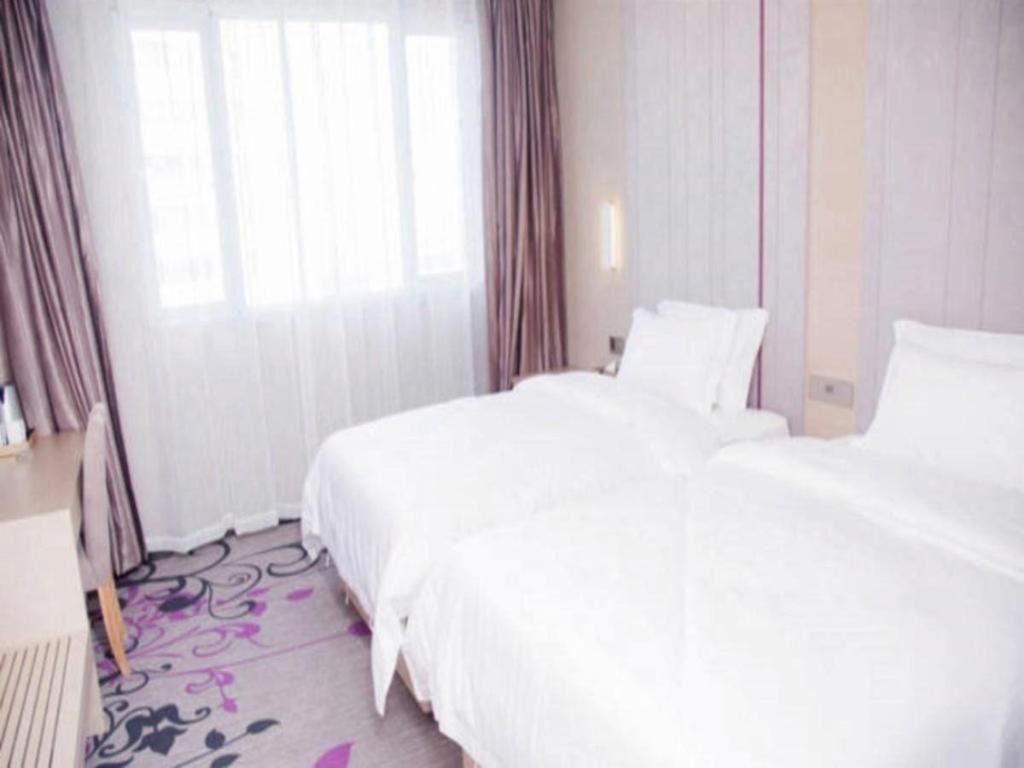 Lavande Hotel Nanchang Ai XI Hu Subway East Station Branch Екстер'єр фото