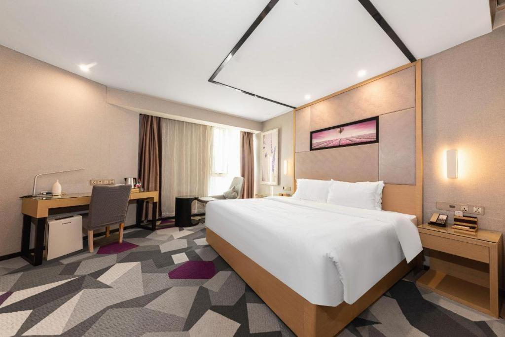 Lavande Hotel Nanchang Ai XI Hu Subway East Station Branch Екстер'єр фото