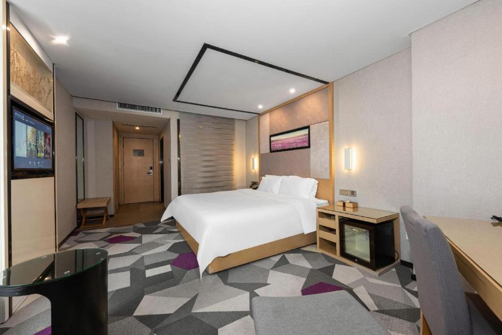 Lavande Hotel Nanchang Ai XI Hu Subway East Station Branch Екстер'єр фото