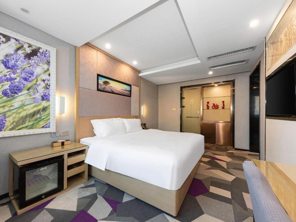 Lavande Hotel Nanchang Ai XI Hu Subway East Station Branch Екстер'єр фото