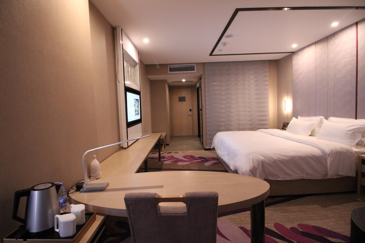 Lavande Hotel Nanchang Ai XI Hu Subway East Station Branch Екстер'єр фото